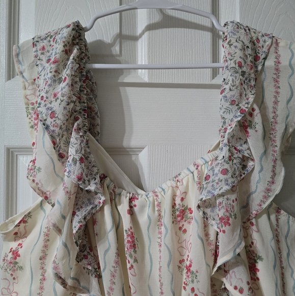 Torrid Ruffle Cinched Floral & Bow Print Cutesy Coquette Blouse, Size 2X, EUC! - Picture 13 of 16